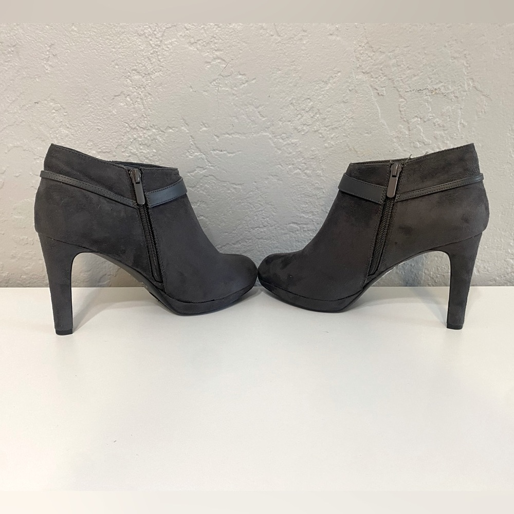 IMPO gray ankle boot heel